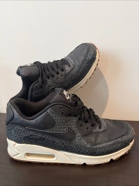 Nike Black Croc-Texture Air Max Sneakers with White Midsole